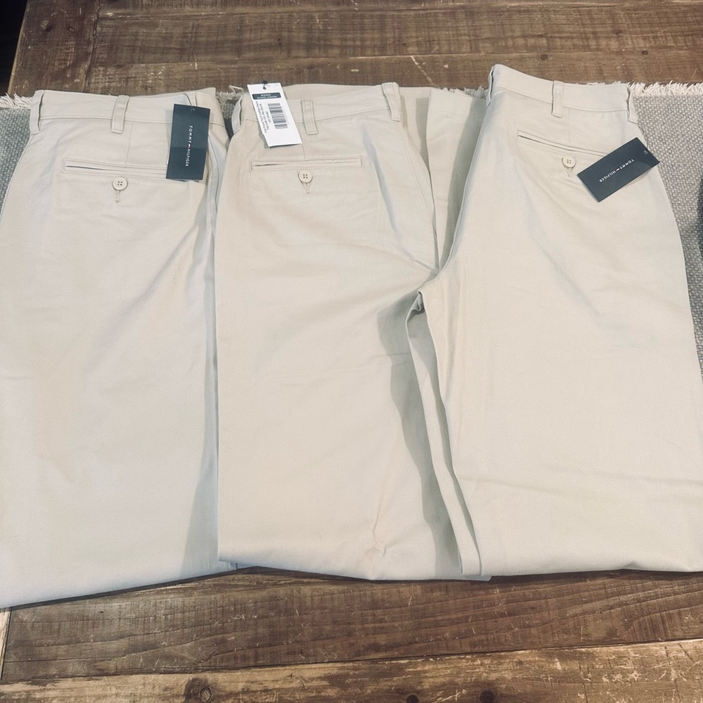 Tommy Hilfiger Men's Khaki School Uniform Pants. Size 30.